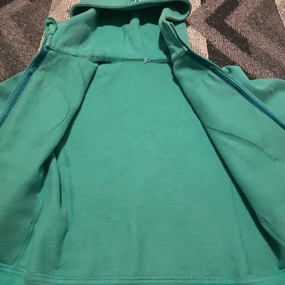 ✨ LULULEMON SWEATER ✨ - Picture 3 of 3